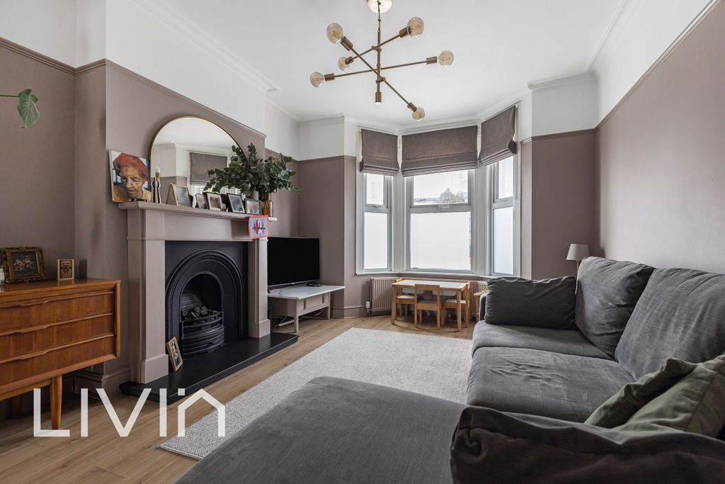 Property photo 2 of 21 025A3605