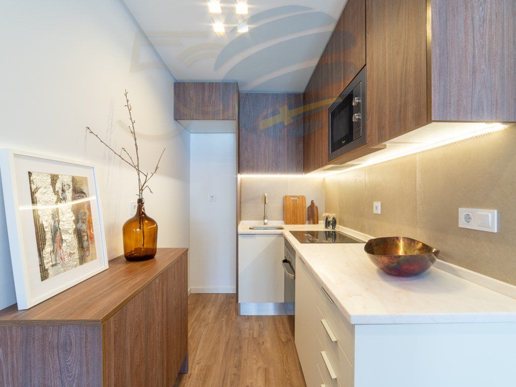 Property photo 1 of 12 Fully Refurbished 1 Bedroom Apartment With Architecture Project, In A Quiet Neighbourhood