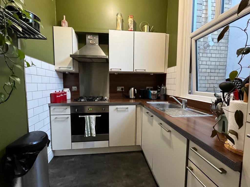 Property photo 2 of 9 View