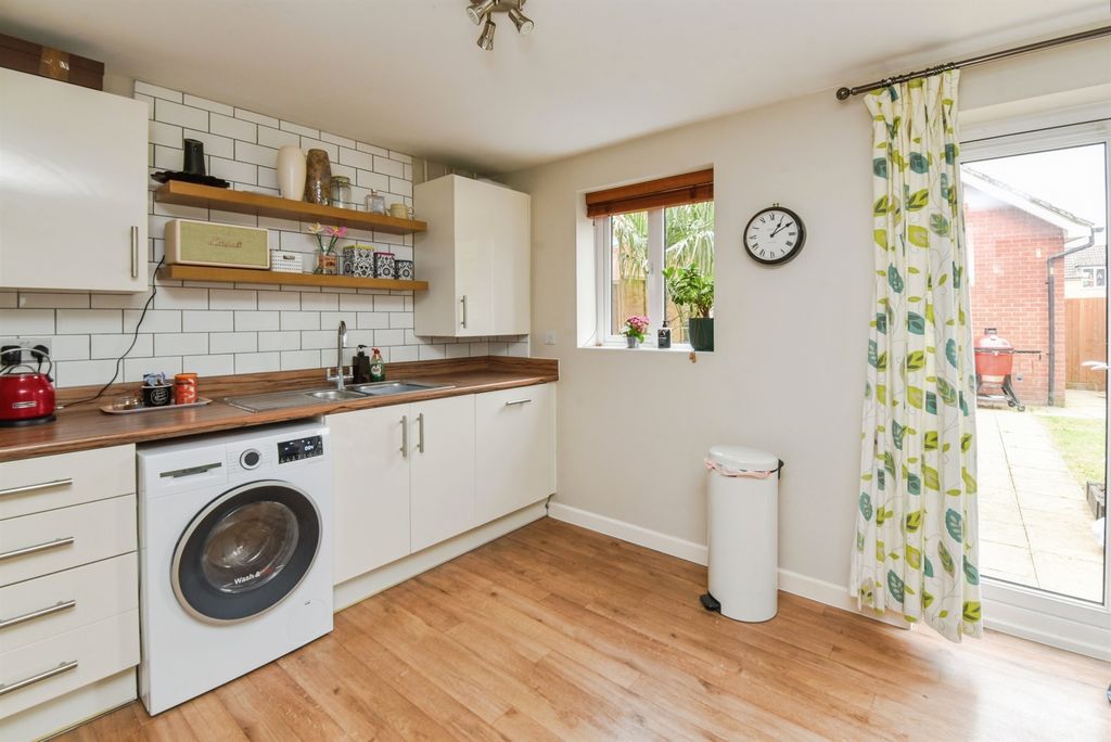 Property photo 3 of 17