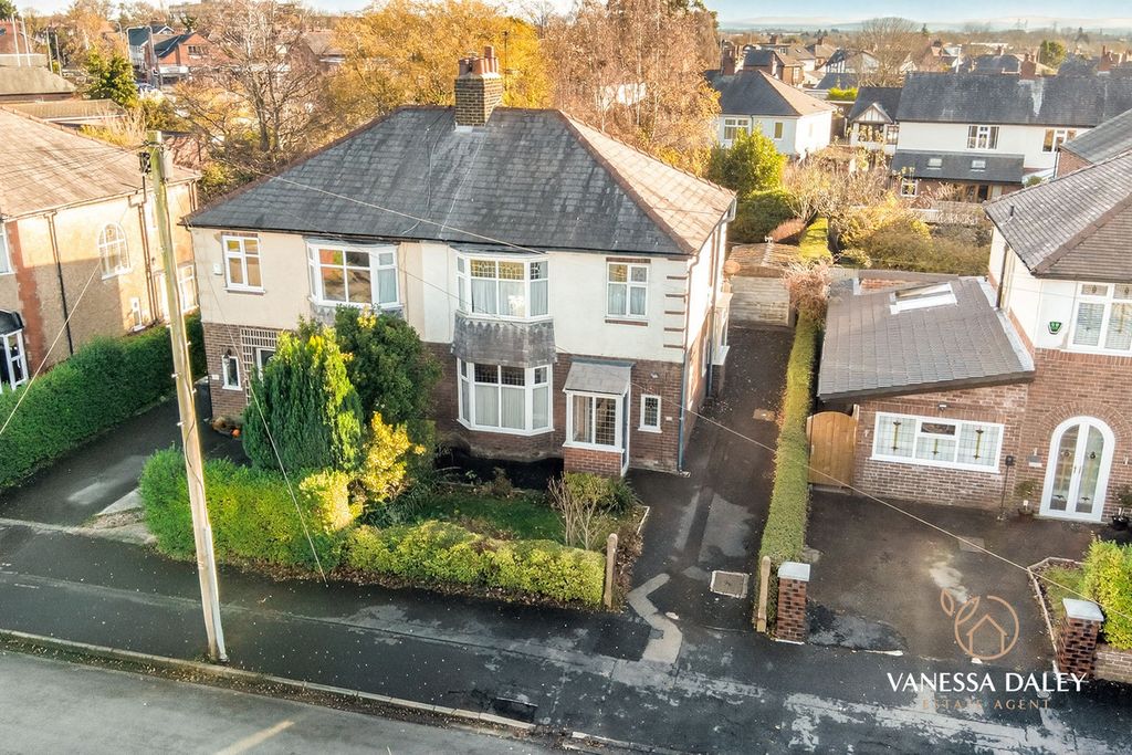 Property photo 2 of 27