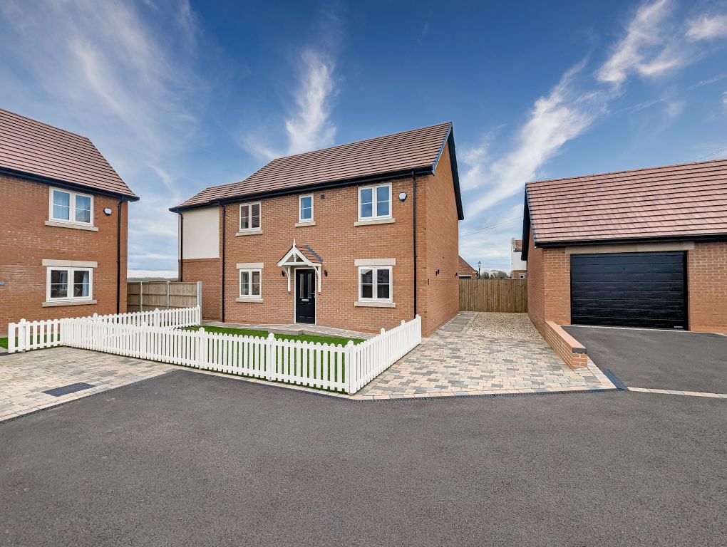 Property photo 1 of 18 Advert-43 (1)