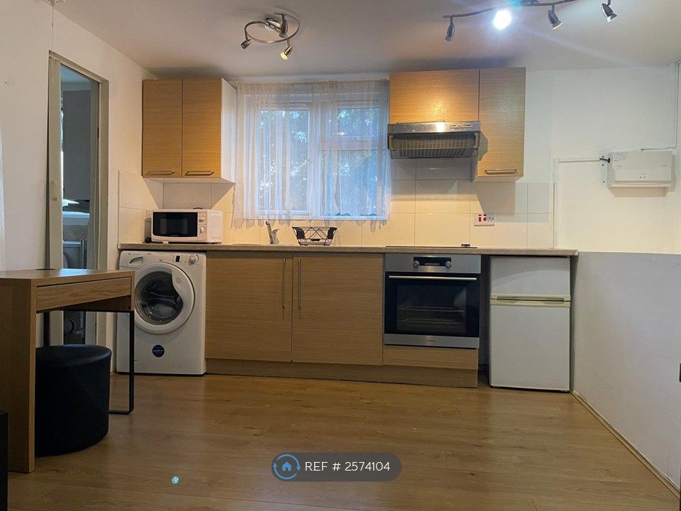 Property photo 2 of 9