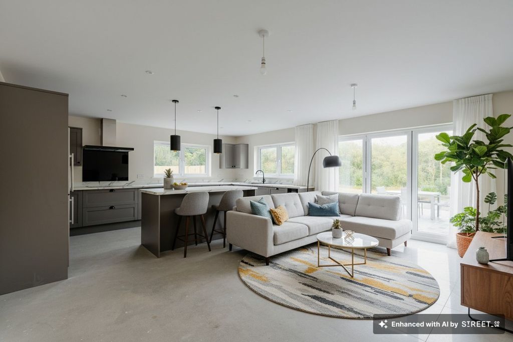 Property photo 3 of 33