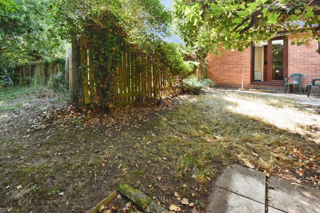 Property photo 2 of 8
