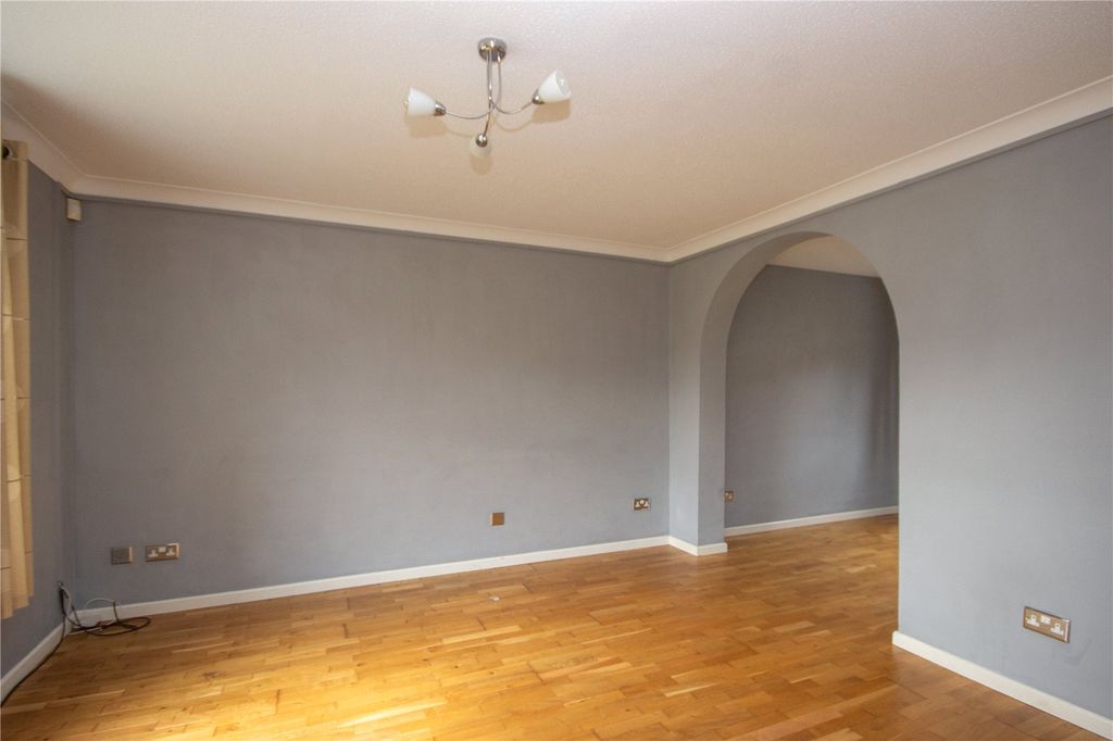 Property photo 3 of 11 Picture No. 63