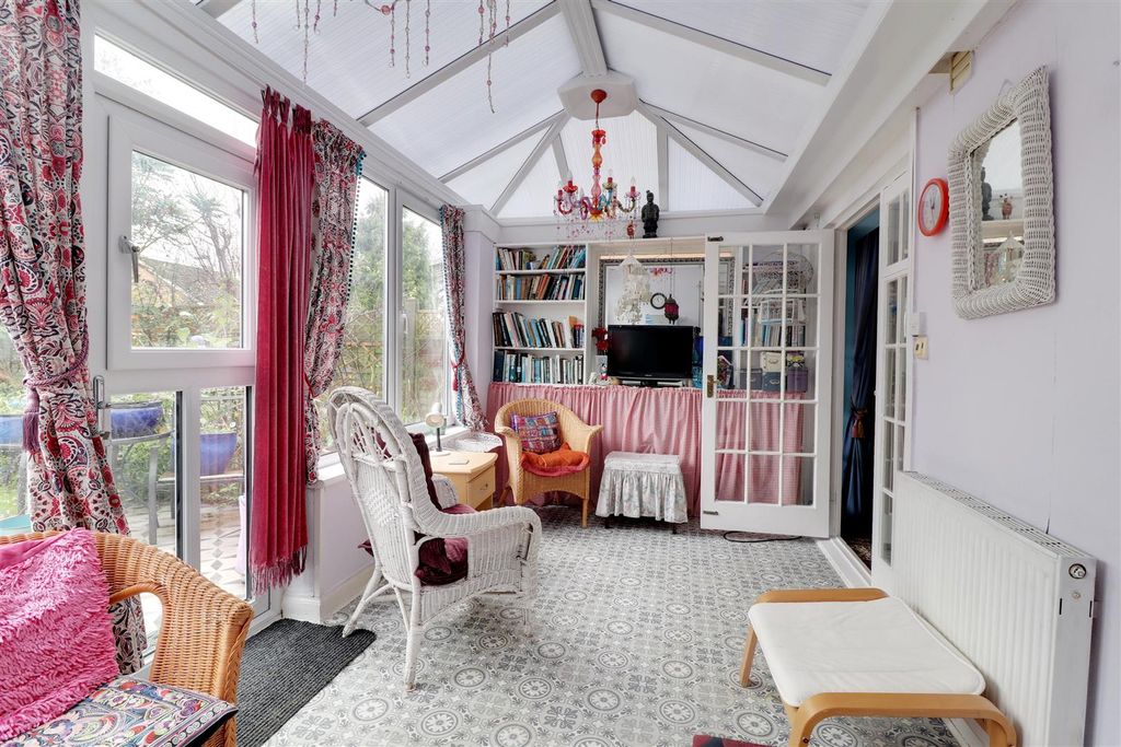 Property photo 3 of 16