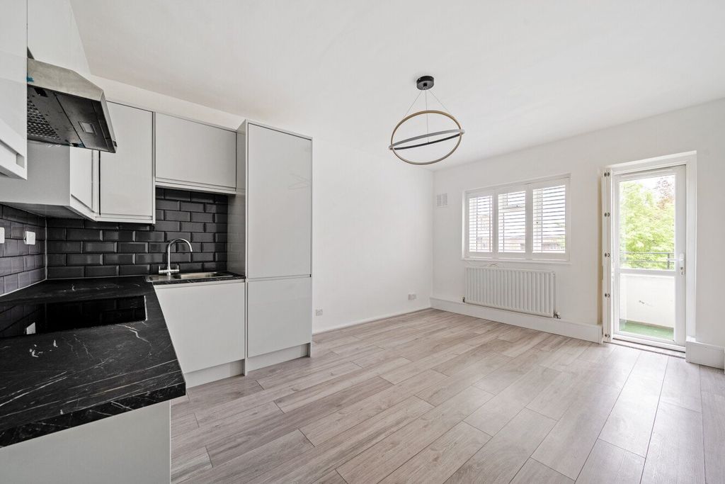 Property photo 1 of 14 Picture No. 05