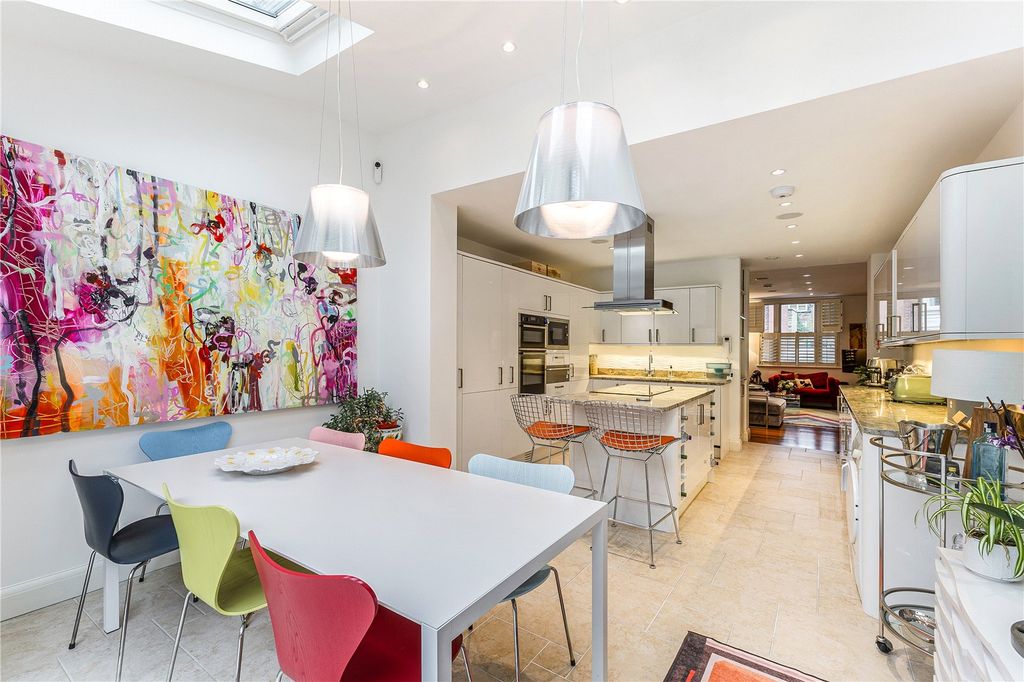 Property photo 3 of 15 Kitchen/Dining