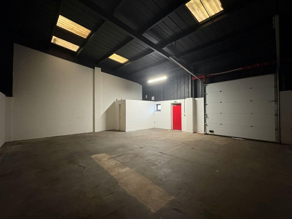 Property photo 3 of 12 Unit 22