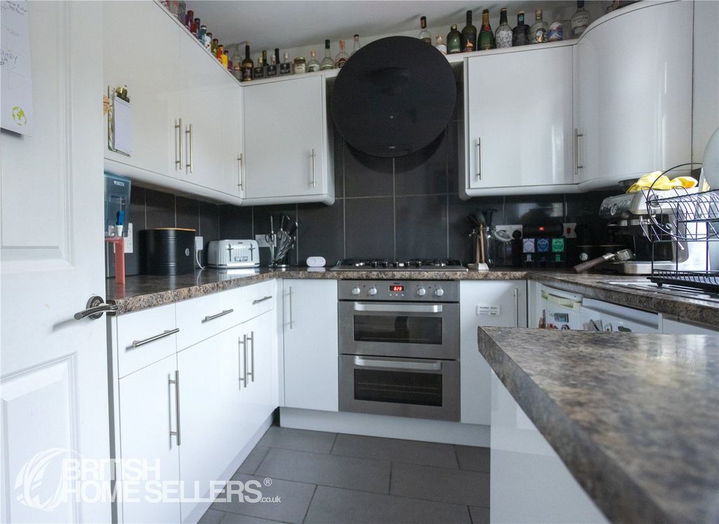 Property photo 3 of 25 Picture No. 24