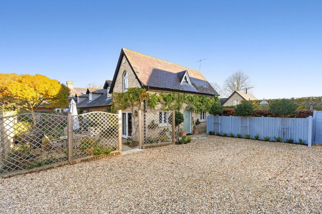 Property photo 1 of 25 100525_The Old Dairy Stratford Sub Castle (3)_Low