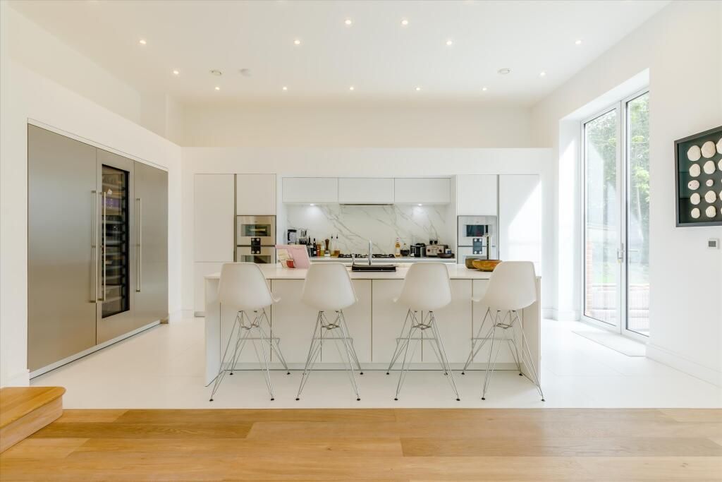 Property photo 3 of 24 Kitchen.Jpeg