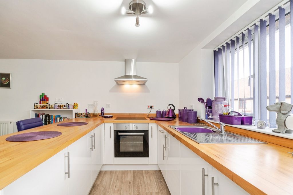 Property photo 3 of 23 Pbox-Img.Jpg