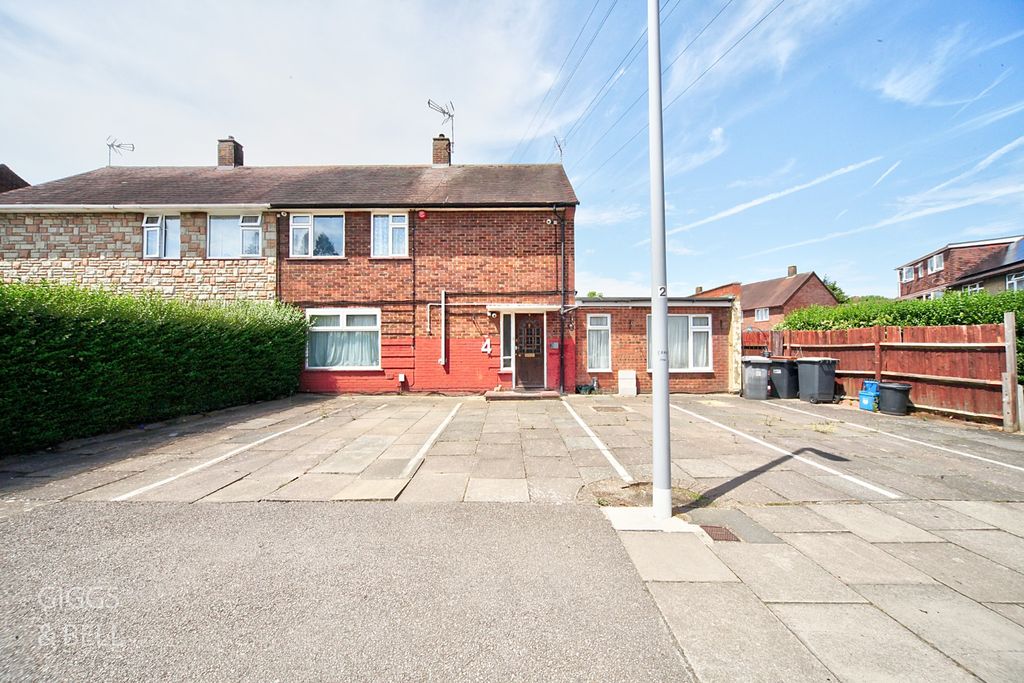 Property photo 1 of 26 5031000