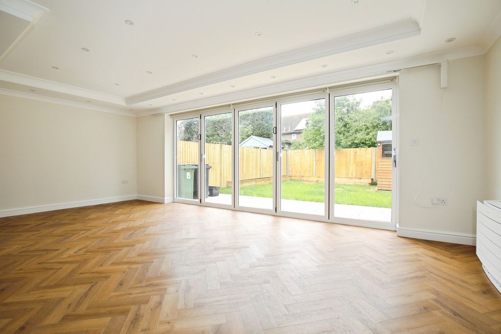 Property photo 3 of 23 Pbox-Img.Jpg