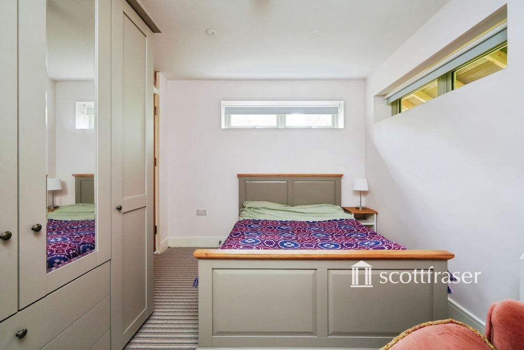 Property photo 3 of 11 Pbox-Img.Jpg
