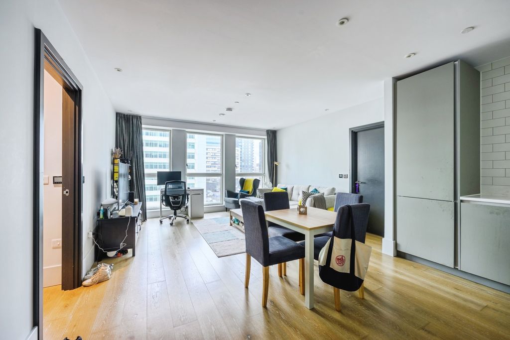 Property photo 2 of 16 Pbox-Img.Jpg