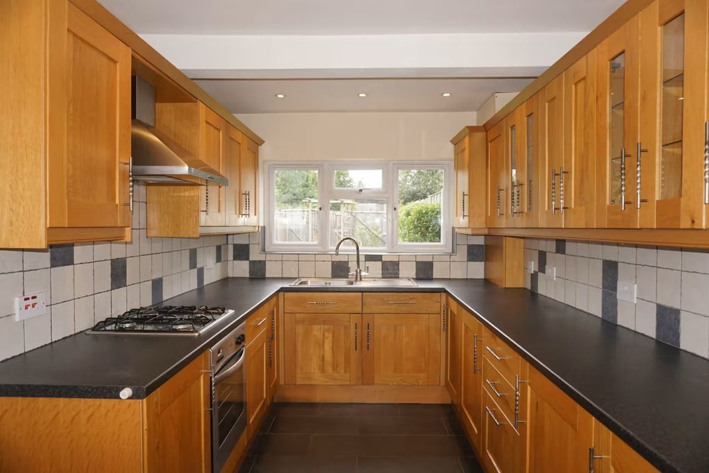 Property photo 3 of 13 Kitchen