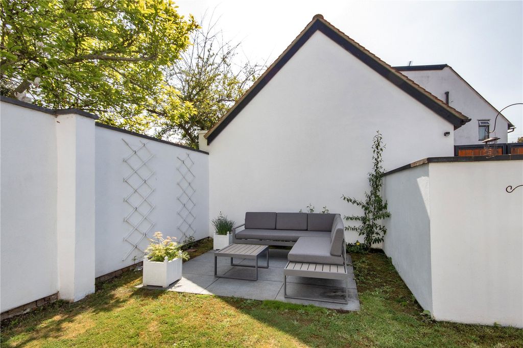 Additional image 8 of 5 bed terraced house for saleHigh Street, Oxted, Surrey RH8