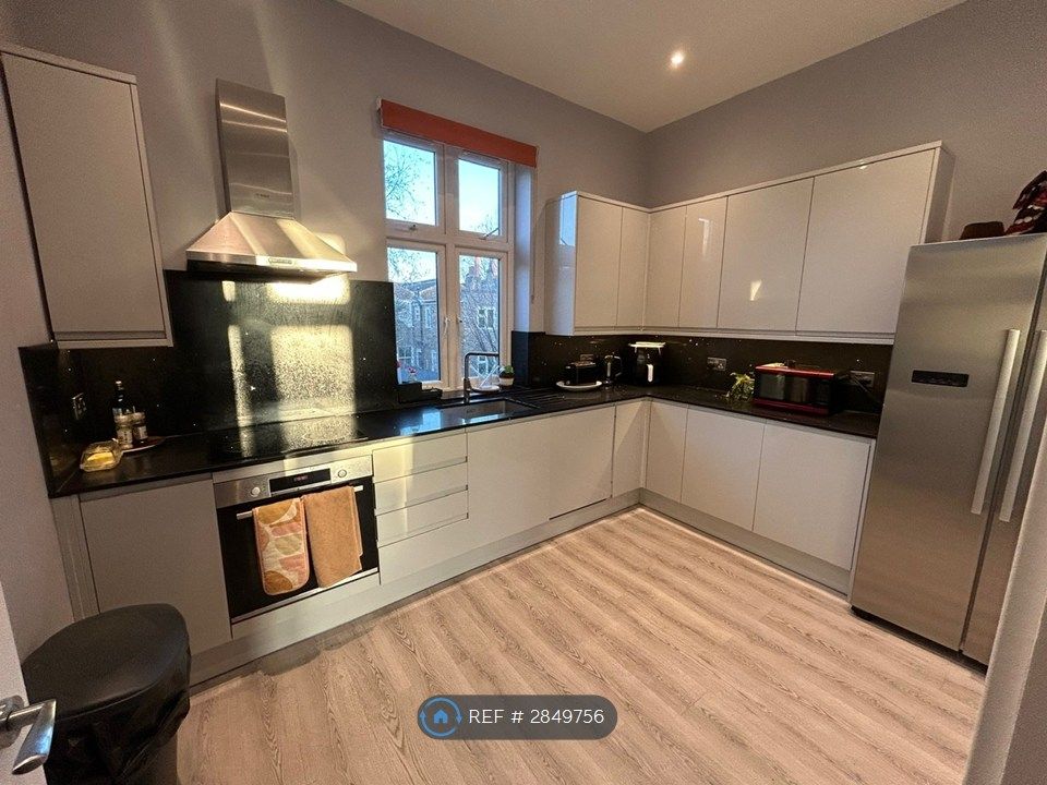 Property photo 2 of 23