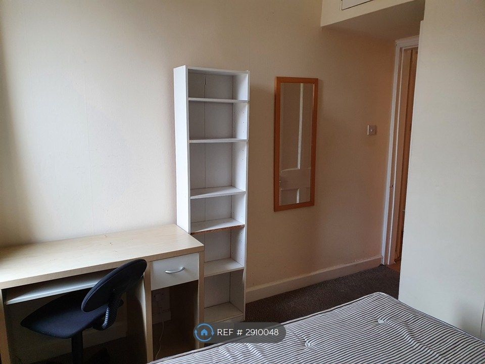 Property photo 3 of 6