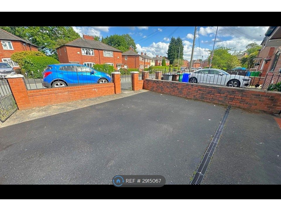 Property photo 3 of 35