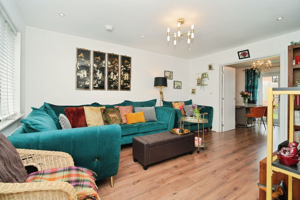 Property photo 2 of 15