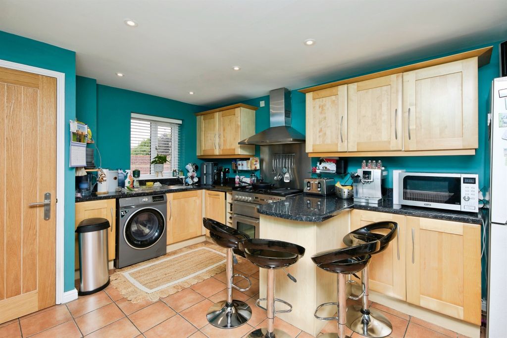 Property photo 2 of 17