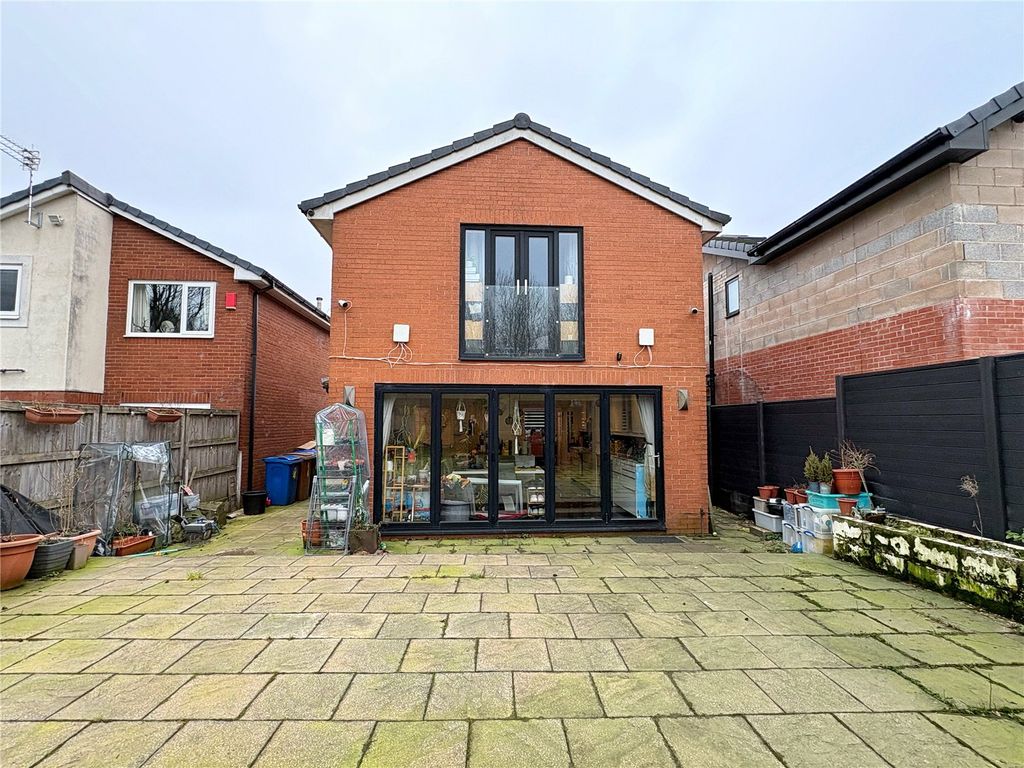 Property photo 2 of 17 Picture No. 09