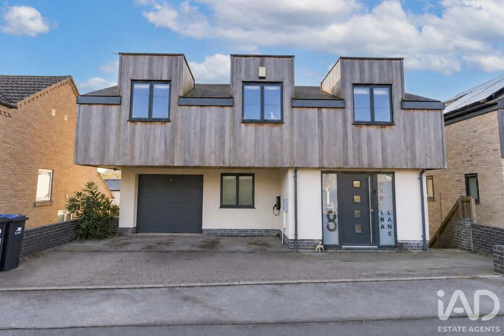 Property photo 1 of 47