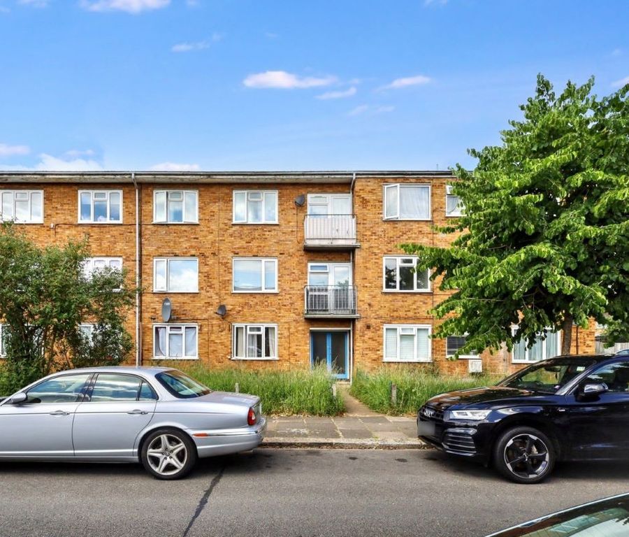 Property photo 1 of 8