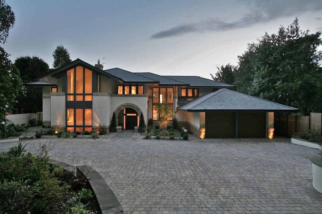 Property photo 1 of 51