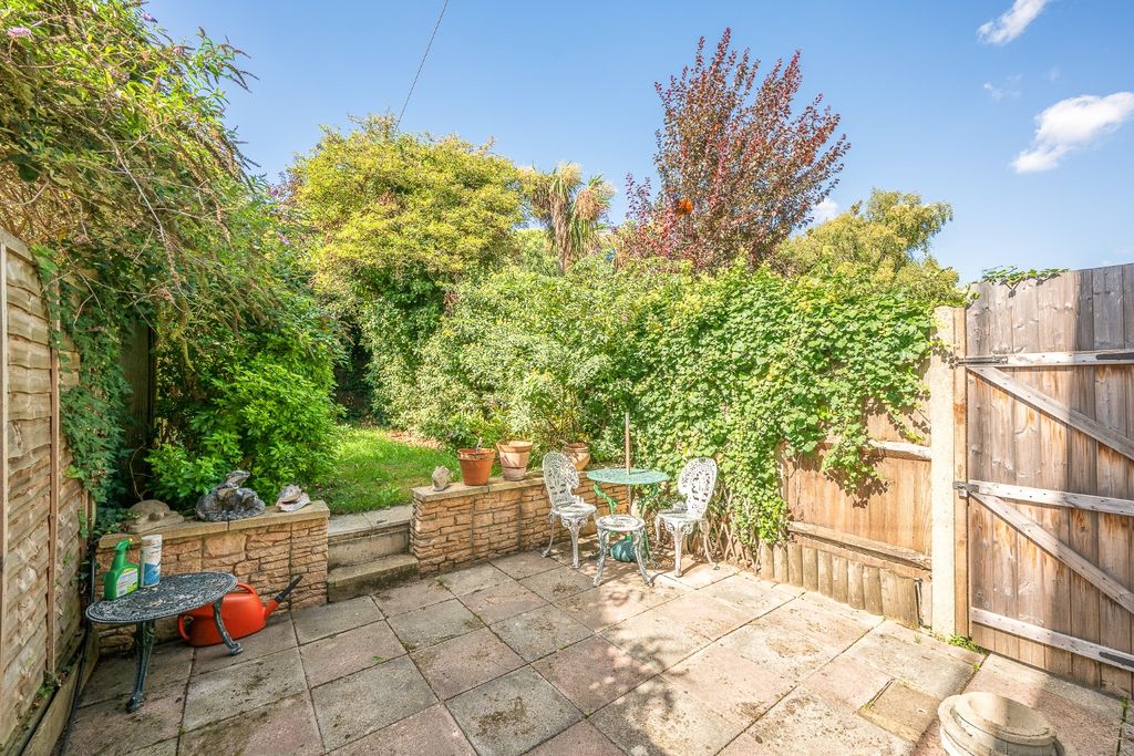 Property photo 2 of 14 5423625