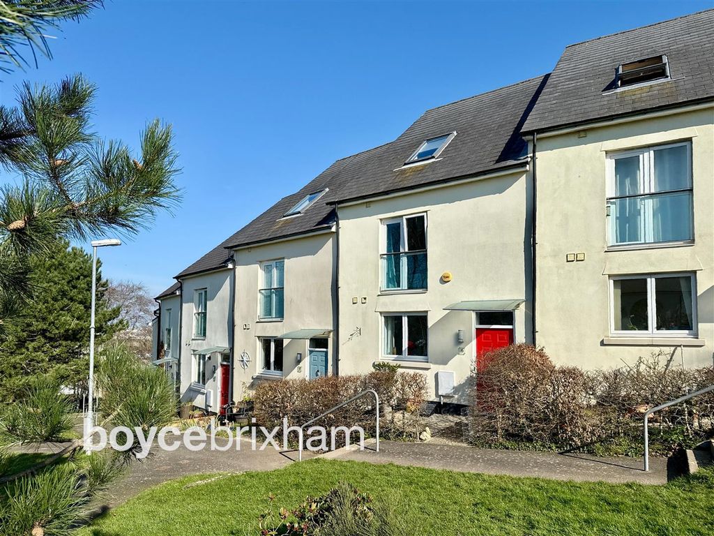 Property photo 1 of 18 Newwatermarkforonlinefront.Jpg