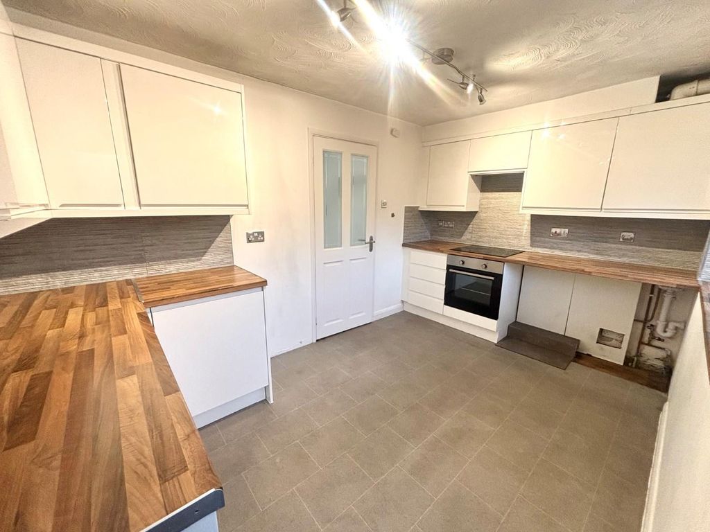 Property photo 3 of 8 Img_4326.Jpg