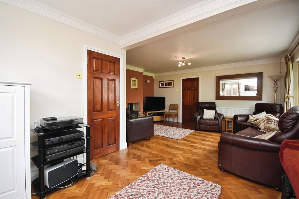 Property photo 3 of 21