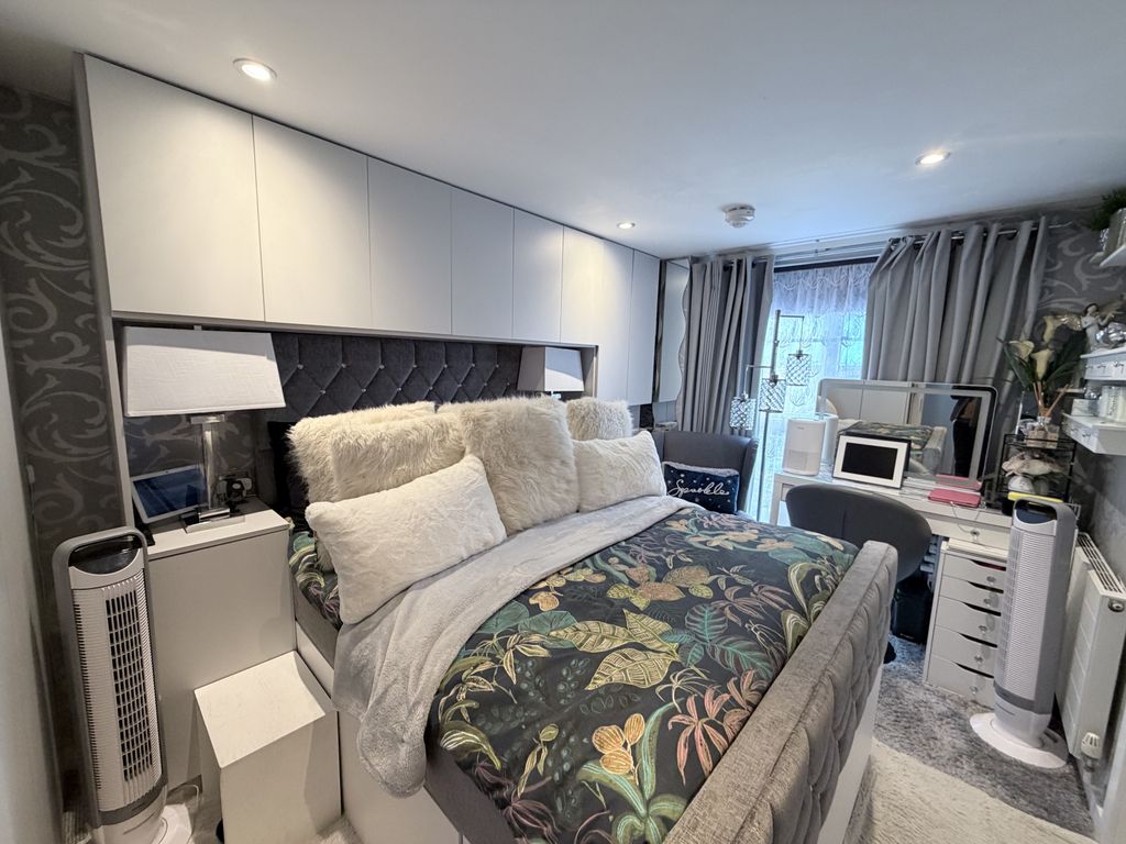 Property photo 1 of 10 2Â Bedroom Flat For Rent