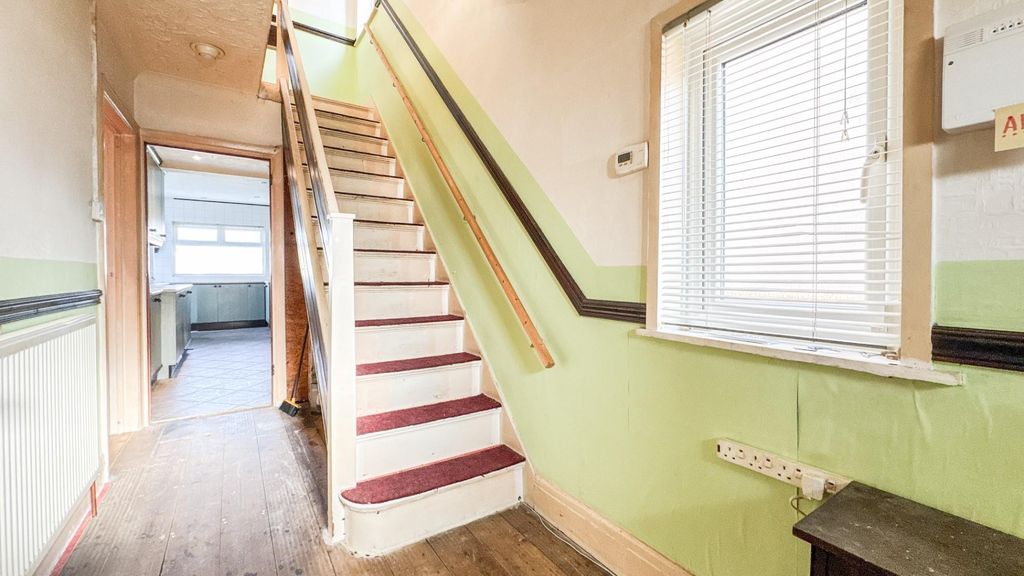 Property photo 3 of 15 Untitled-4346.Jpg
