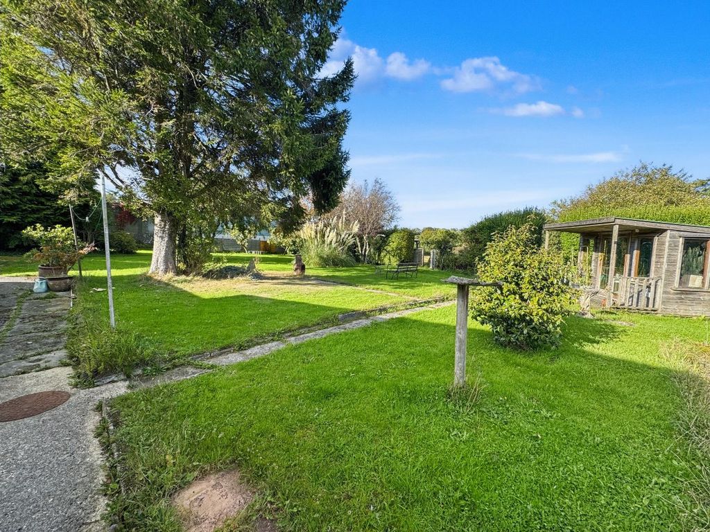 Property photo 3 of 13