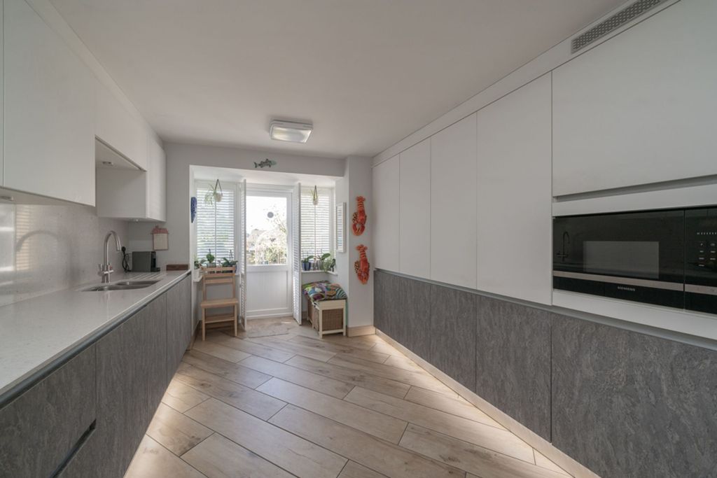 Additional image 4 of 5 bed detached house for saleMayflower Close, Glossop SK13