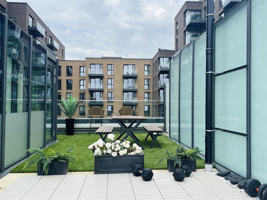 Property photo 3 of 10