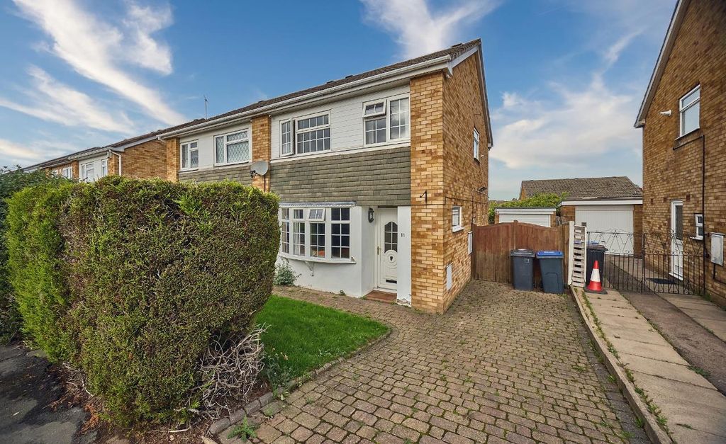 Property photo 1 of 12 Millers Green Bb Garden 13.Png