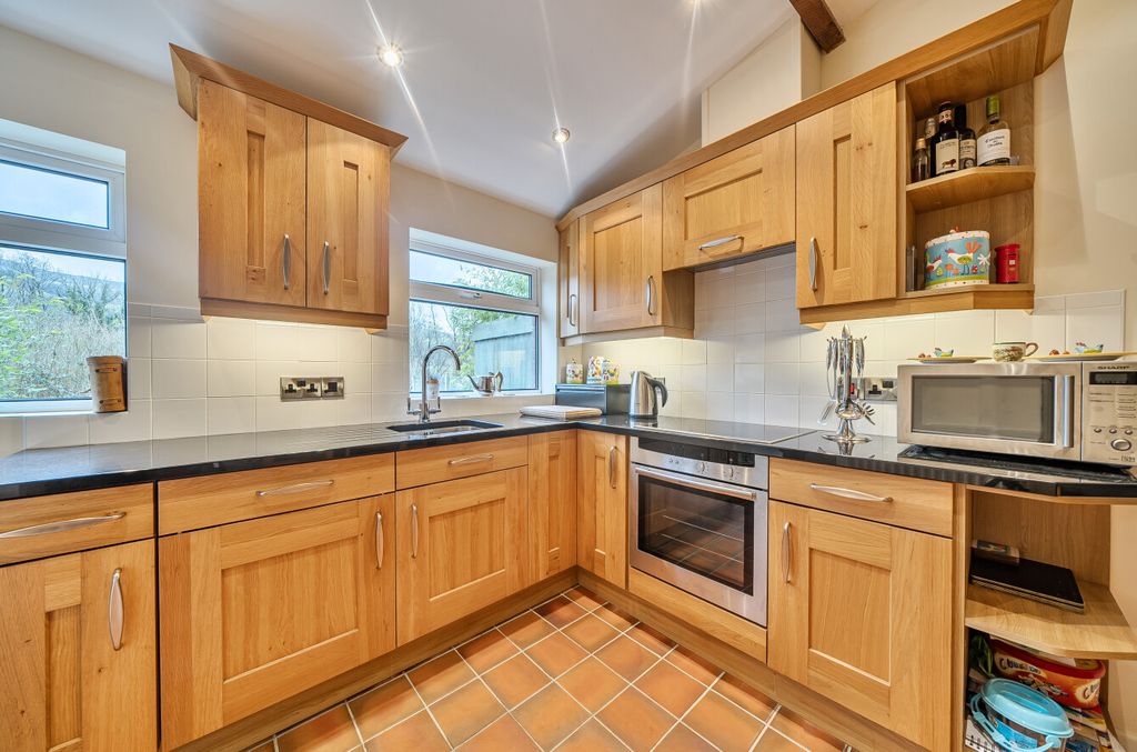 Property photo 3 of 16 1407317-15-69809E...