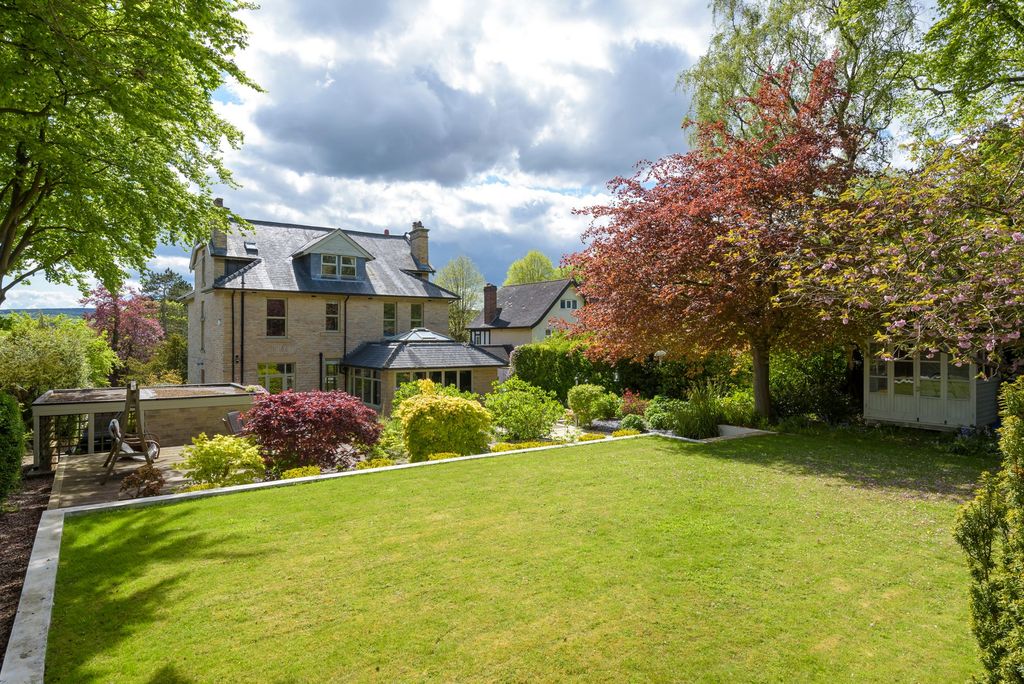 Property photo 1 of 39