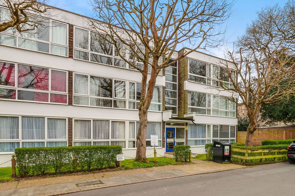 Property photo 2 of 14