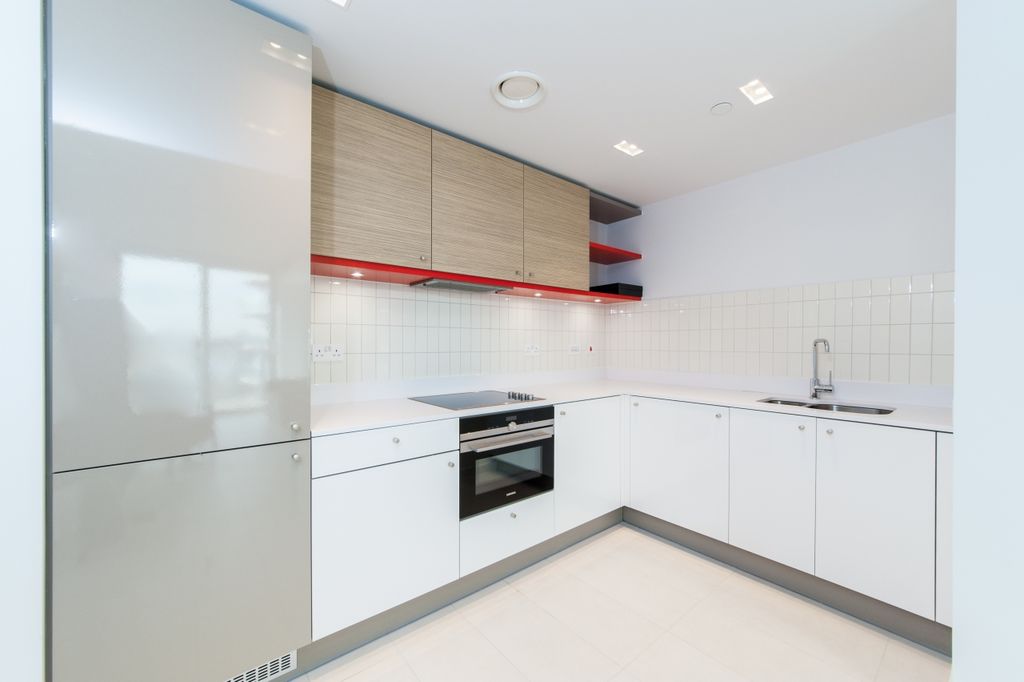 Property photo 2 of 7 Kithcen