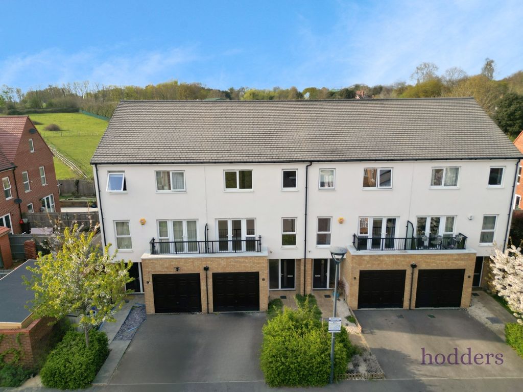 Property photo 1 of 18 Picture No. 01
