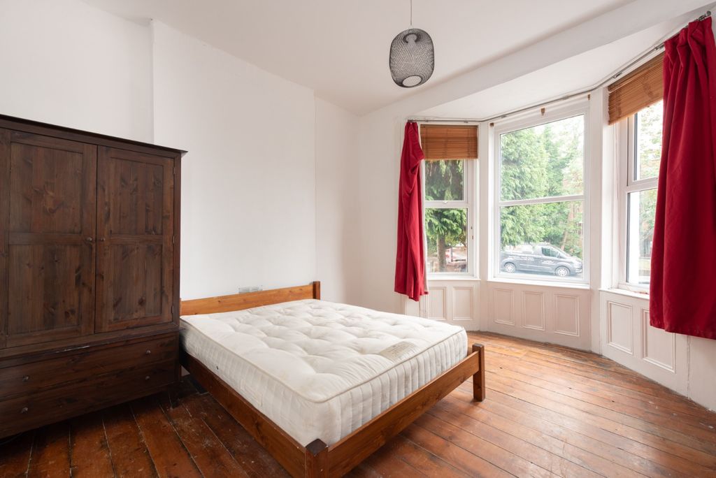 Property photo 3 of 15 4286972