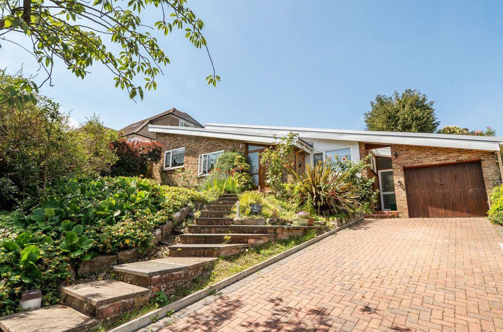 Property photo 1 of 19 Photo 12
